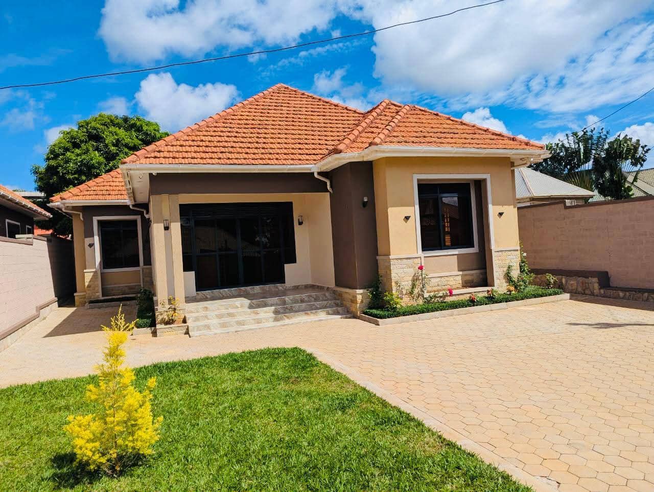 Residential House for Sale – Kajjansi Bweya, Entebbe Road, Uganda