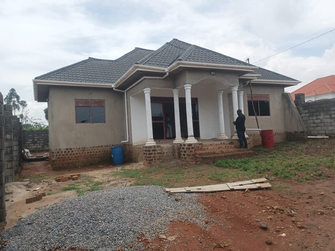 Residential House for Sale in Gayaza – Busukuma Town, Uganda