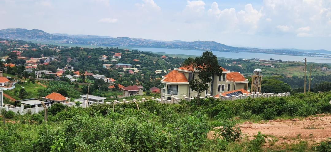 Bwebajja on Entebbe Road. The Real Estate Hotspot For Investors & Home Buyers