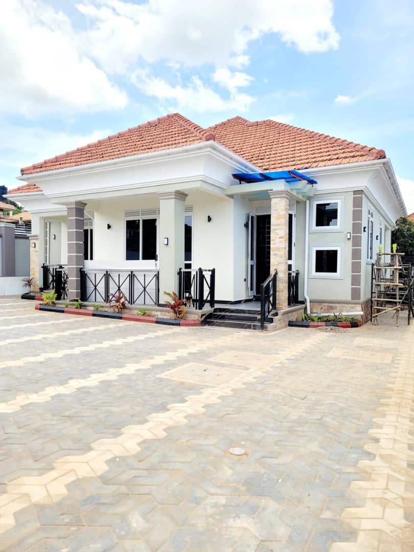 4-Bedroom House for Sale in Kitende, Entebbe Road, Uganda