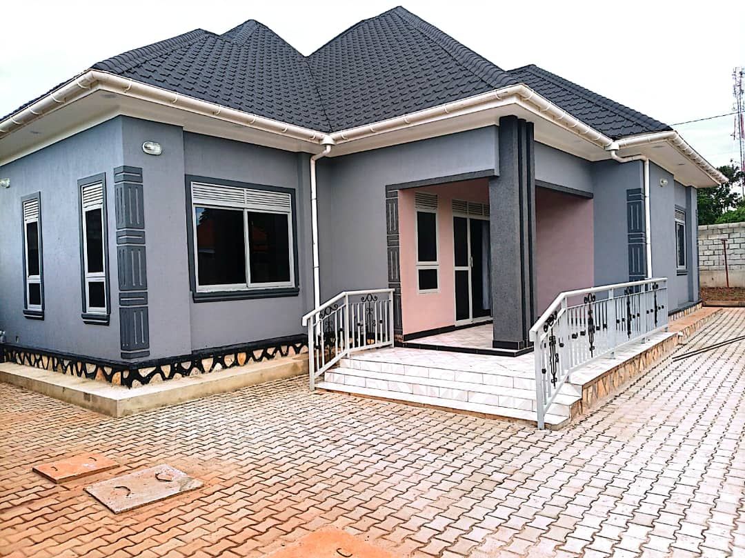 3-Bedroom House for Sale in Kitende Kitovu, Entebbe Road, Uganda