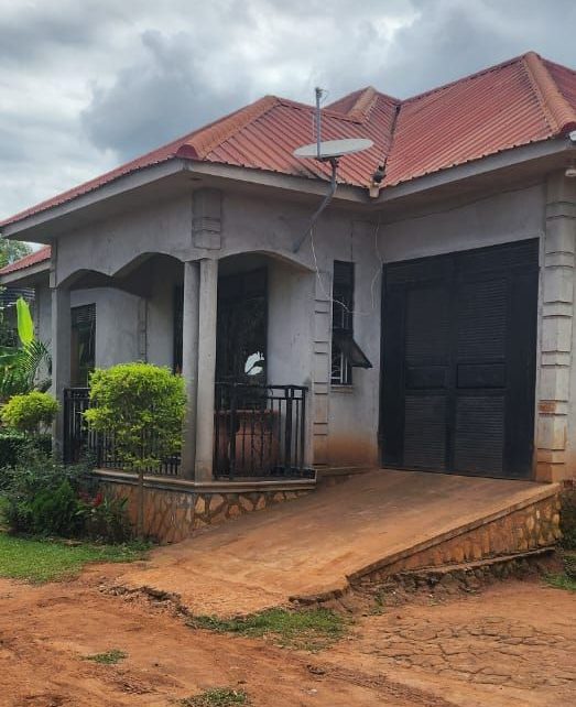 3-Bedroom House for Sale in Kitende, Entebbe Road