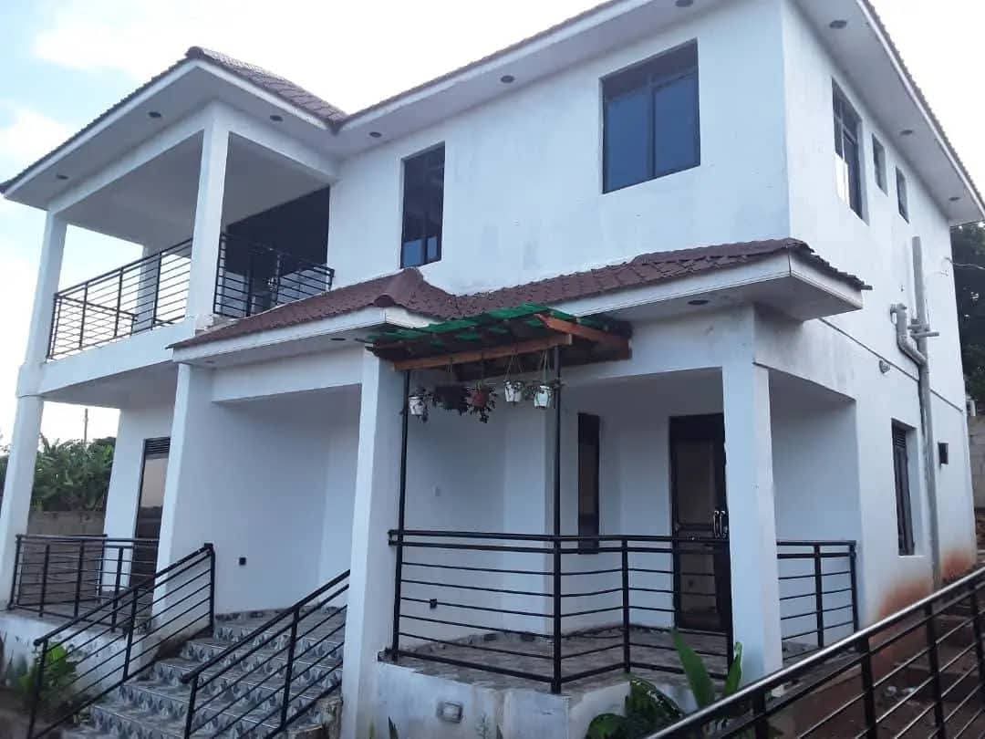 3-Bedroom House for Sale in Kitende Mazzi, Entebbe Road, Uganda