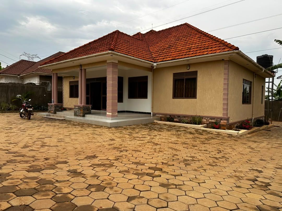 Residential House for Sale in Matugga Town, Uganda